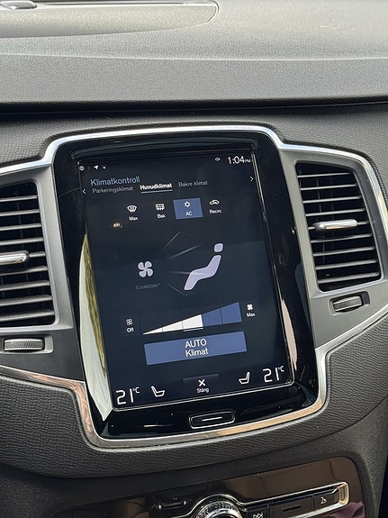 Volvo XC90 19 of 25