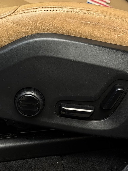 Volvo XC90 23 of 25
