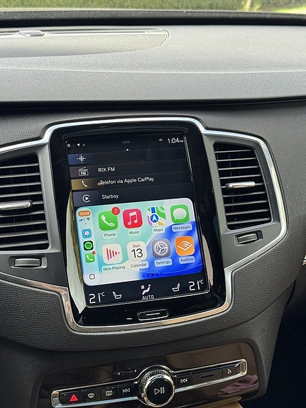 Volvo XC90 18 of 25