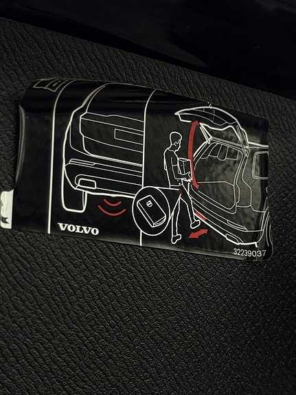 Volvo XC90 22 of 25