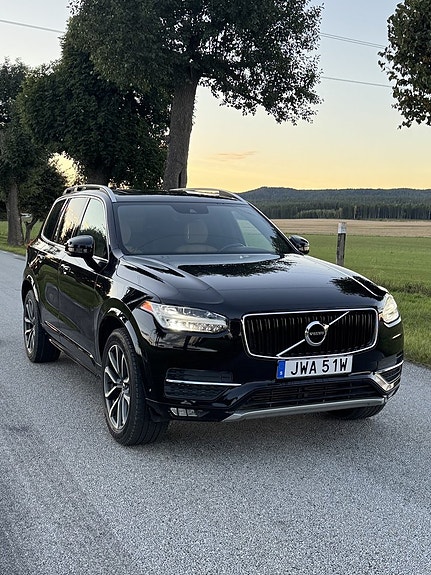 Volvo XC90 25 of 25
