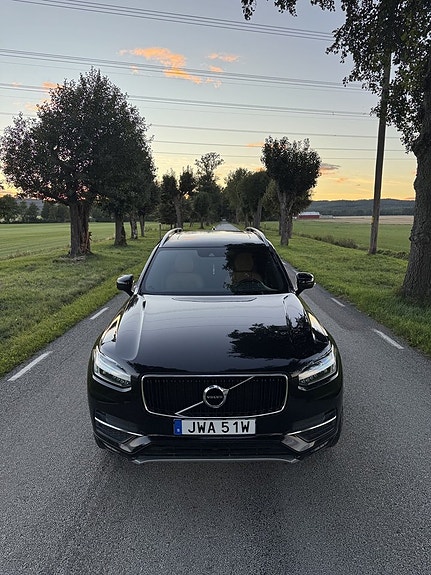 Volvo XC90 6 of 25