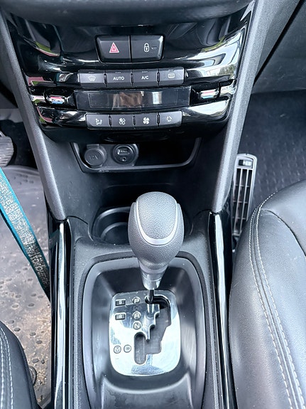 Peugeot 2008 8 of 9