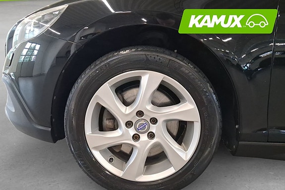 Volvo V40 Cross Country 8 of 16