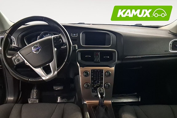 Volvo V40 Cross Country 10 of 16