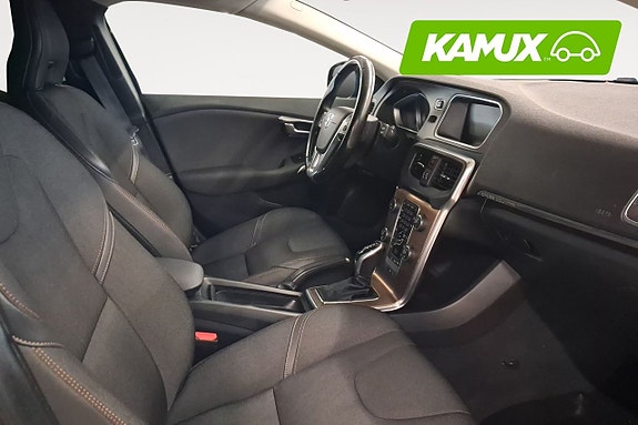 Volvo V40 Cross Country 15 of 16