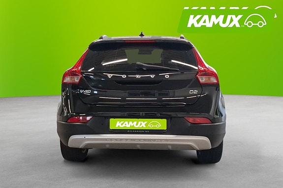 Volvo V40 Cross Country 5 of 16