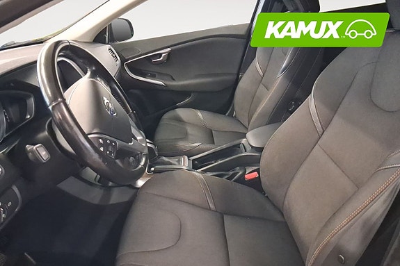 Volvo V40 Cross Country 9 of 16