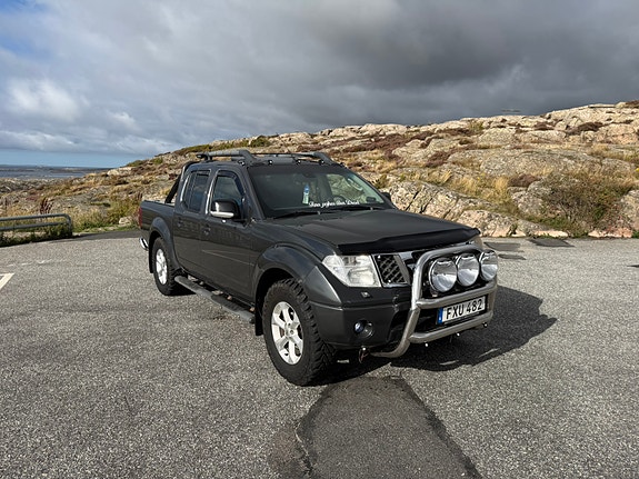 Nissan Navara 2 of 7