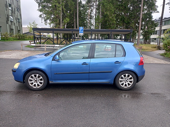 Volkswagen Golf V 3 of 6