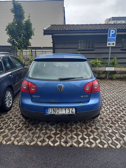 Volkswagen Golf V 4 of 6