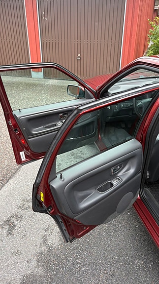 Volvo S70 7 of 8