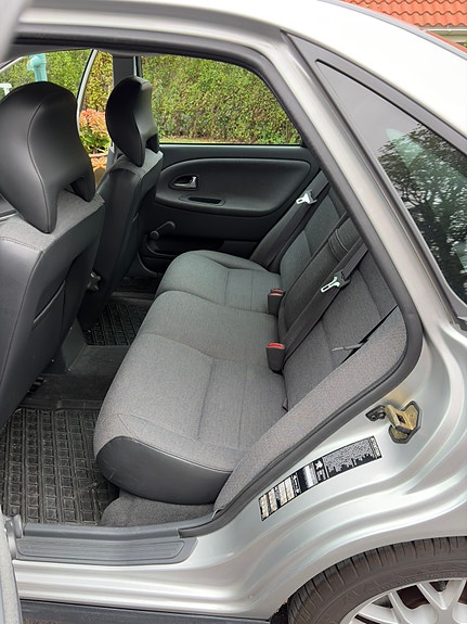 Volvo S40 7 of 9
