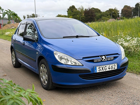 Peugeot 307 2 of 6