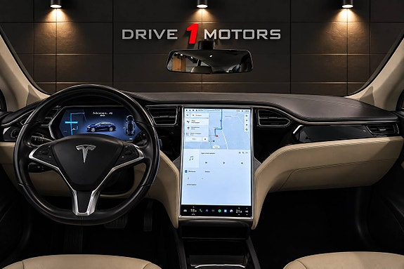 Tesla Model S 8 of 15