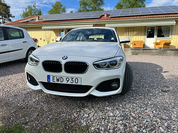 BMW 120i 2 of 6
