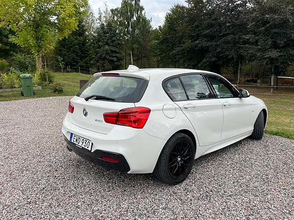 BMW 120i 6 of 6