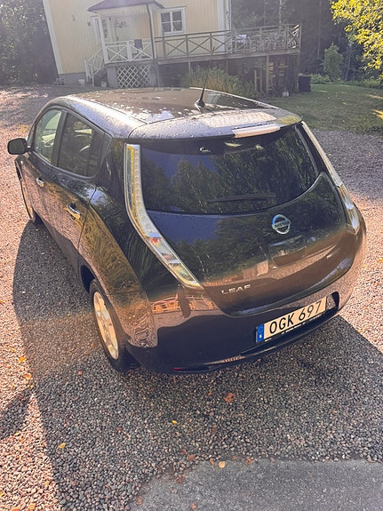 Nissan Leaf 6 of 7