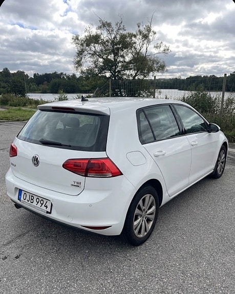 Volkswagen Golf VII 8 of 9