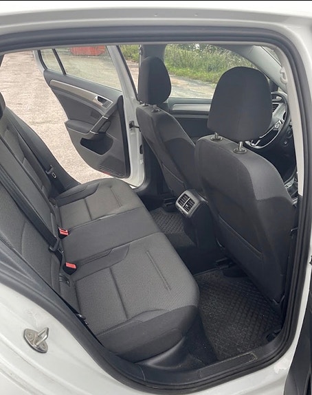 Volkswagen Golf VII 5 of 9