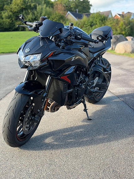 Kawasaki Z H2 2 of 5