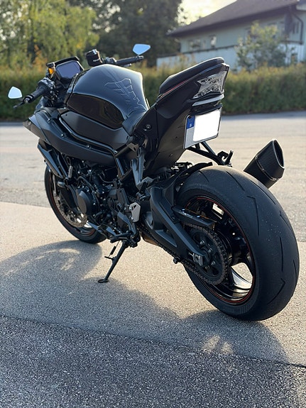 Kawasaki Z H2 4 of 5