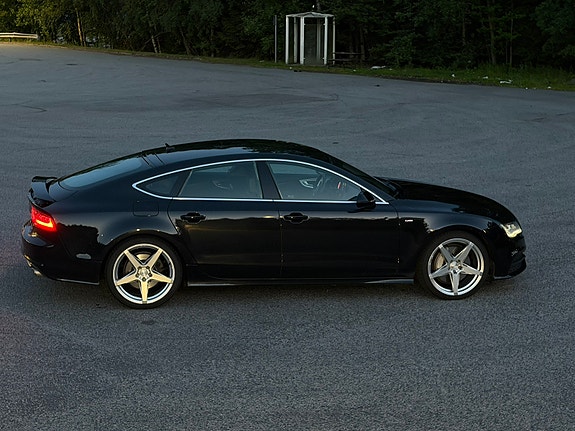 Audi A7 3 of 9
