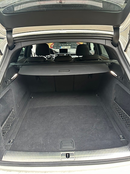 Audi A4 5 of 16