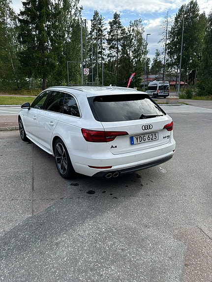 Audi A4 4 of 16