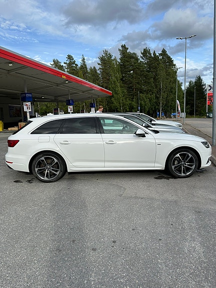 Audi A4 2 of 16