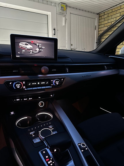 Audi A4 15 of 16