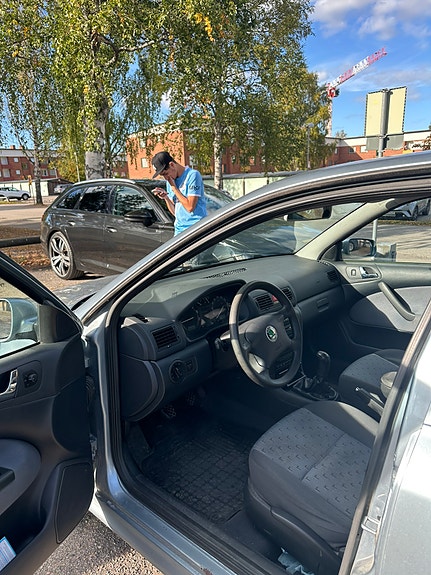Skoda Octavia 3 of 6