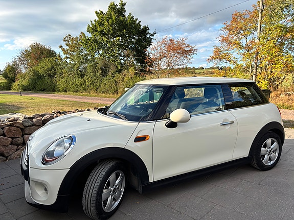 MINI One 3 of 7