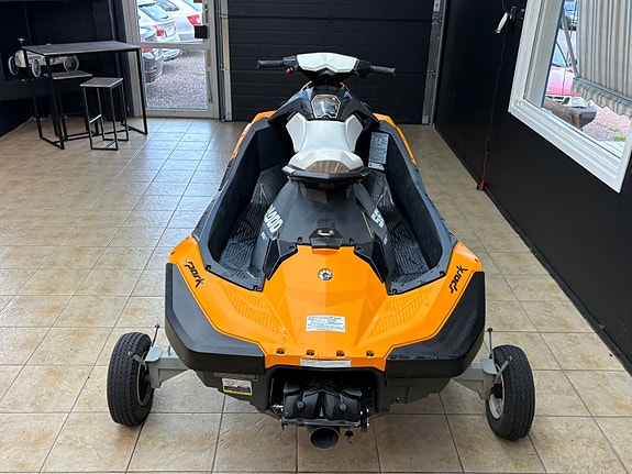 Sea-doo spark 2015 2 of 4