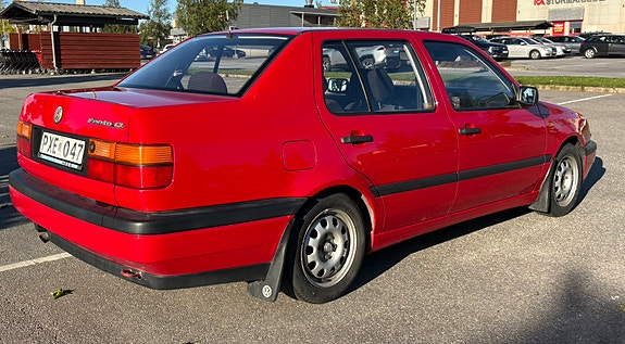 Volkswagen Vento 3 of 11