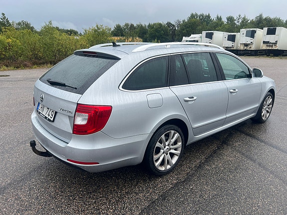 Skoda Superb 4 of 10