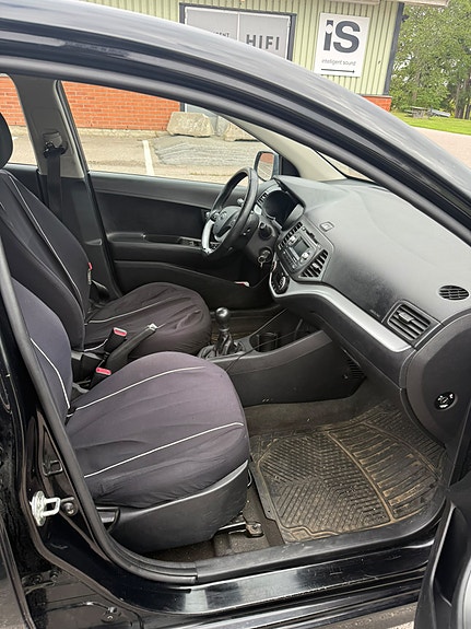 Kia Picanto 9 of 10