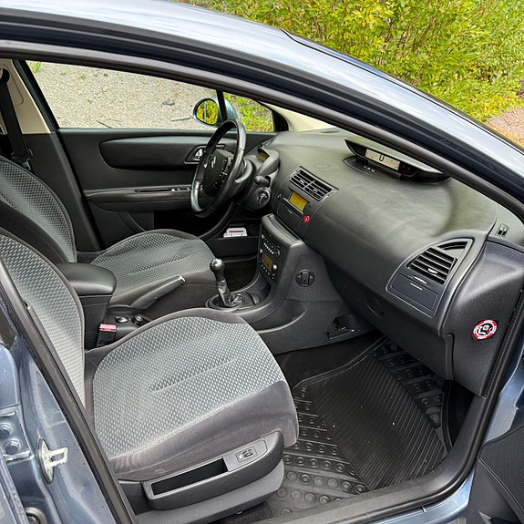 Citroen C4 8 of 9