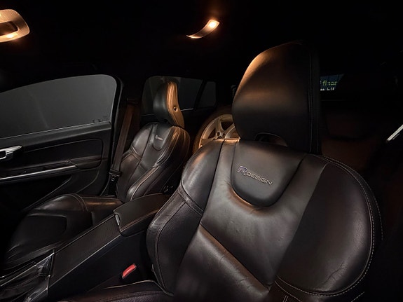 Volvo V60 10 of 13