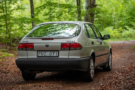 Saab 900 2 of 11