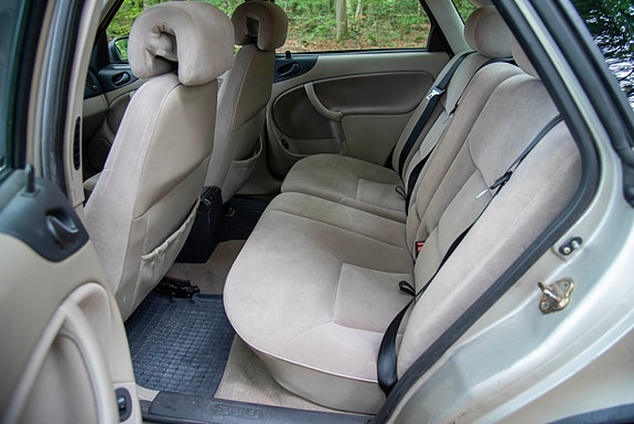 Saab 900 5 of 11
