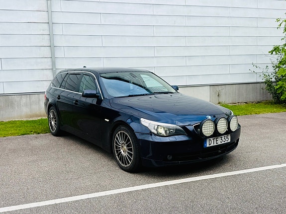 BMW 530d 2 of 12