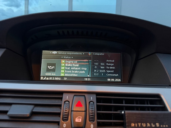BMW 530d 12 of 12