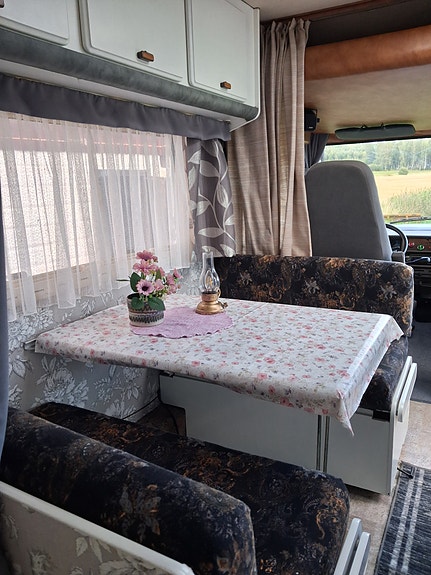 Peugeot Hymer 6 of 7