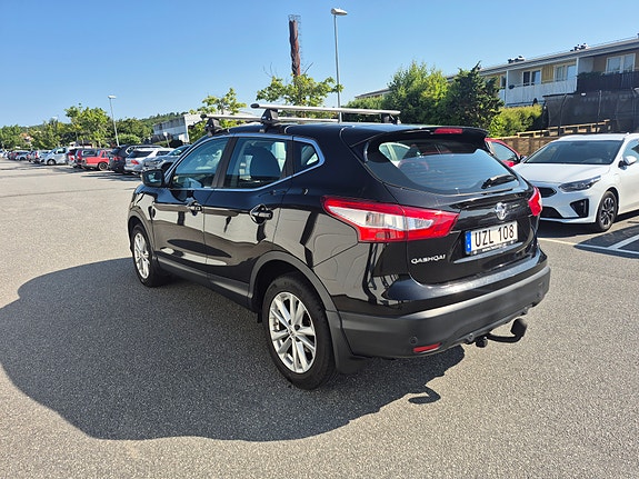 Nissan Qashqai 4 of 6