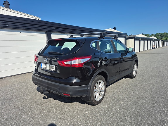Nissan Qashqai 2 of 6