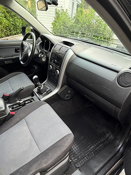 Suzuki Grand Vitara 7 of 7