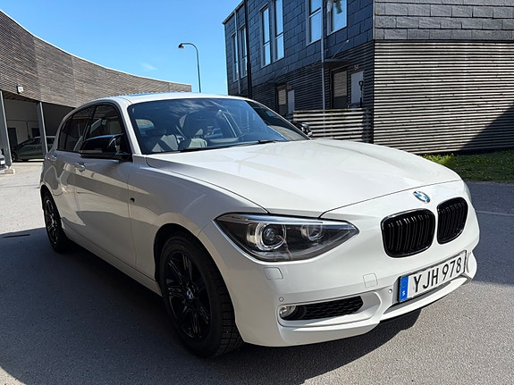 BMW 118i 2 of 9