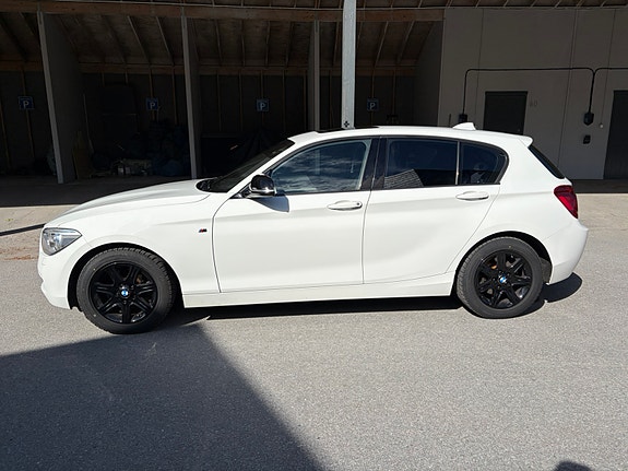 BMW 118i 6 of 9