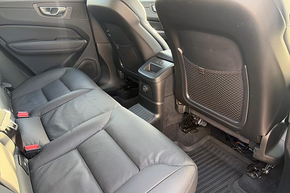 Volvo XC60 9 of 21